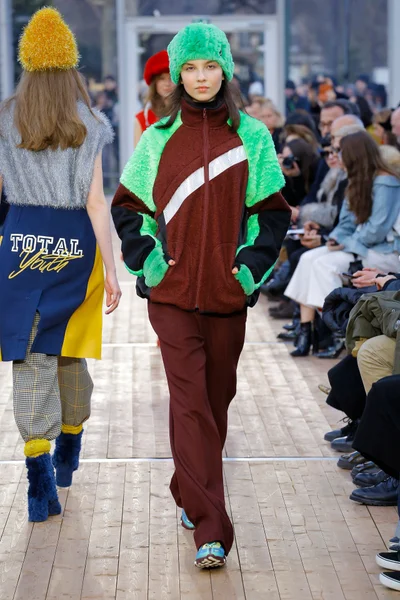 Look 23